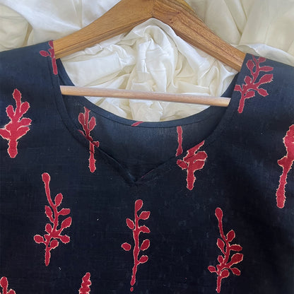 Black and Red Block Print Cotton Kurta with Pockets
