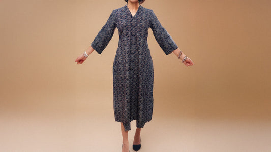 Long Dress with Pockets in Blue Ajrak
